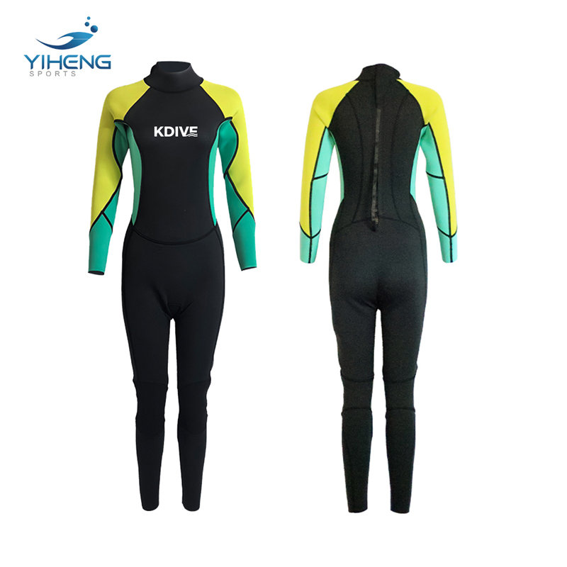 Traje de neopreno CR para mujer de 3 mm con mangas en contraste de color amarillo verdoso