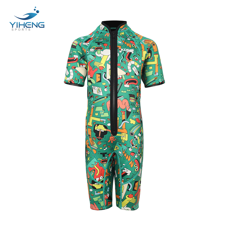 Traje de buceo de manga corta para niños con estampado verde de neopreno de 2 mm